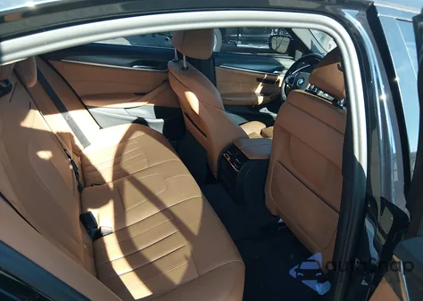 2021 BMW 540I xDrive z USA, uszkodzony, nr VIN WBA73BJ0XMCE79063